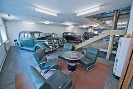 Vergessenes Autohaus von Passau