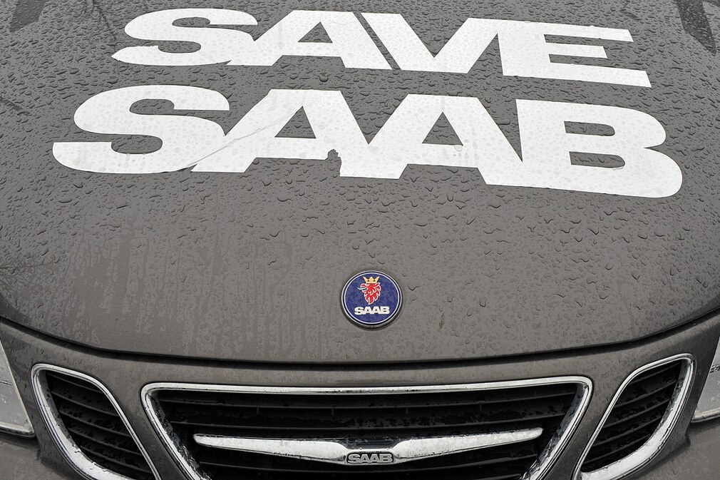 Saab Protest vor dem Opel Haus in Rüsselsheim