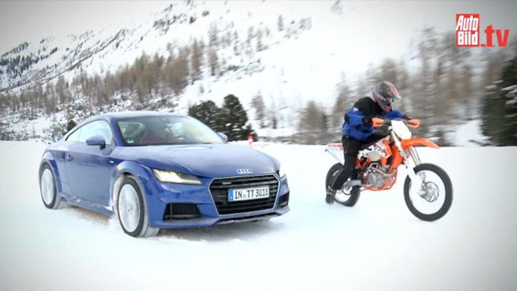 Auto gegen Motorrad