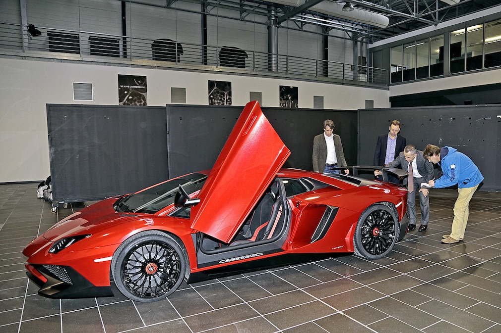Lamborghini Aventador LP 750-4 Superveloce