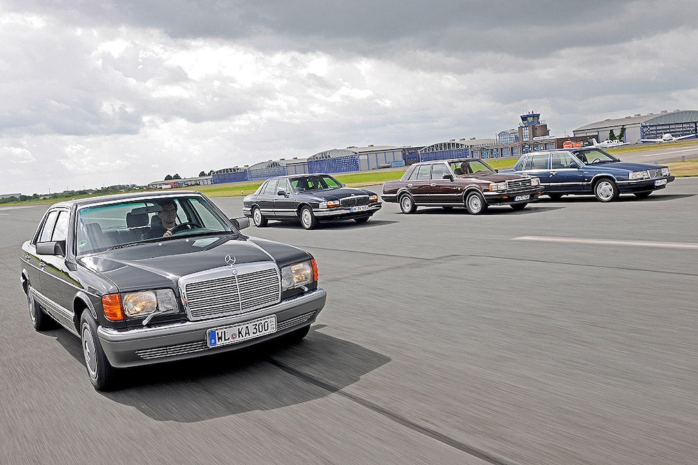 Mercedes 300 SE 1987 Buick Park Avenue 1992 Toyota Crown 1985 Volvo 760 GLE 1990