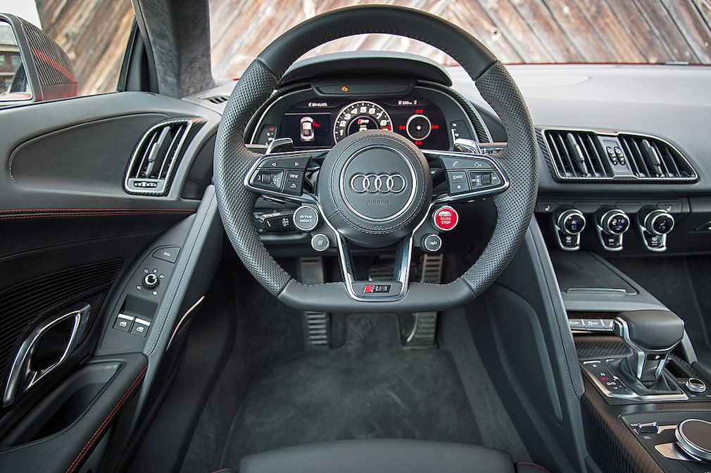 Audi R8 V10 Plus
