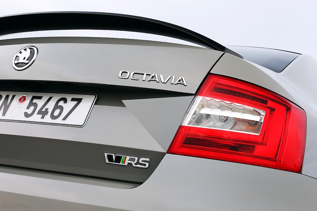 Skoda Octavia RS 230
