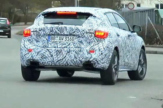 Infiniti QX30 (2015): Erlkönig