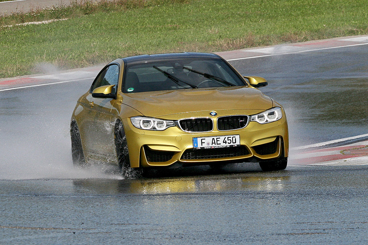 BMW M4, Sommerreifen-Test, Handling bei Nässe