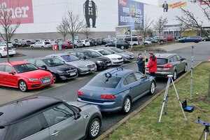 Neun Einparkautomaten im Test