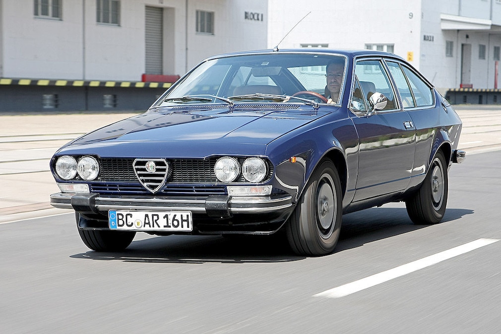 Alfa Romeo Alfetta GTV 2000     