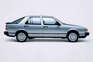 Saab 9000i-16
