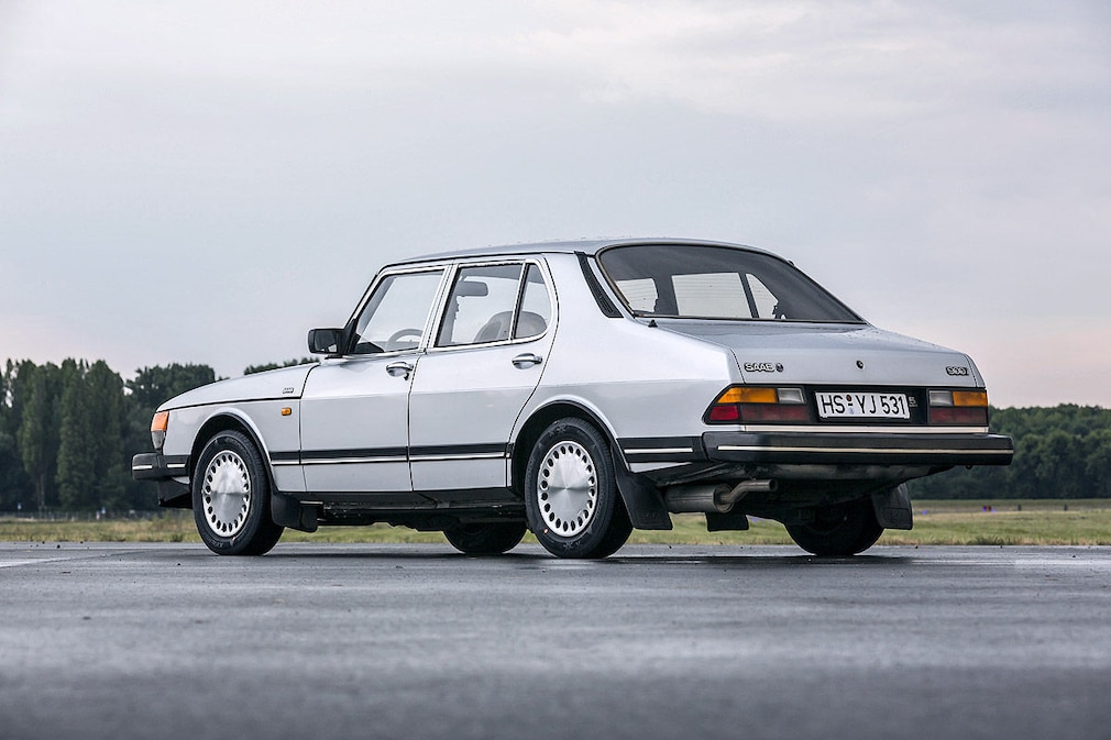 Saab 900i Saab 900i