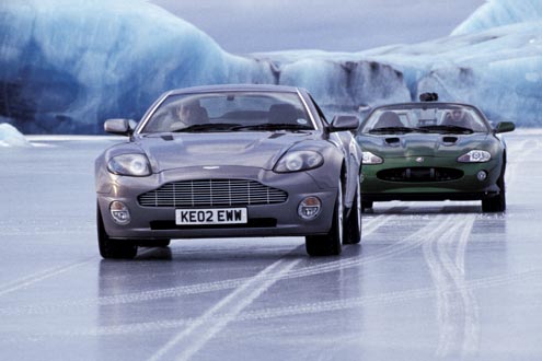 Aston Martin Vanquish Jaguar XK8 James Bond 007 Pierce Brosnan Stirb an einem anderen Tag Aston Martin Vanquish Jaguar XK8 James Bond 007 Pierce Brosnan Stirb an einem anderen Tag