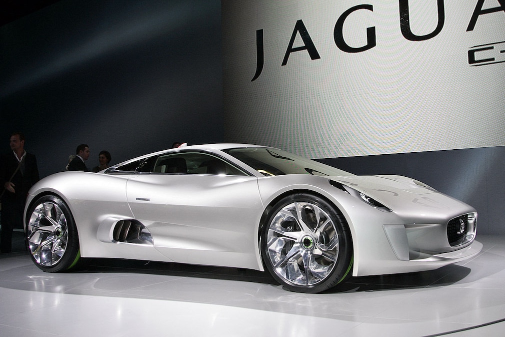 Jaguar C-X75 Autosalon Paris Jaguar C-X75 Autosalon Paris