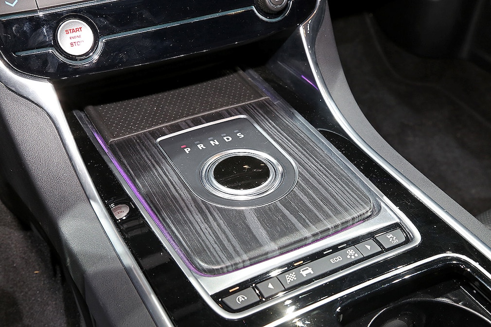 Jaguar XF