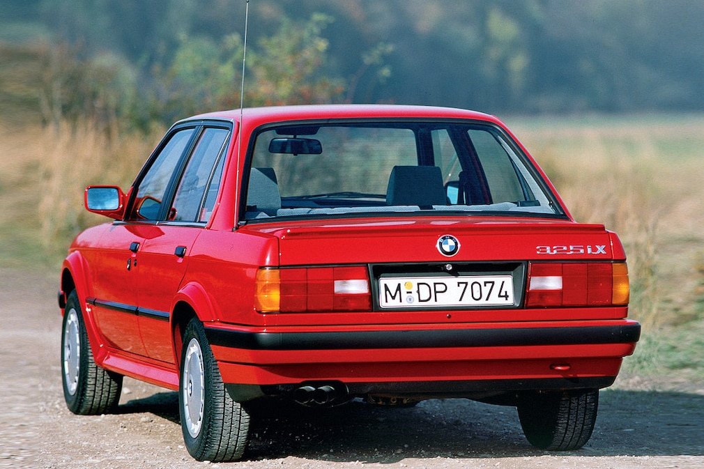 BMW 325iX (E 30) {1987} BMW 325iX (E 30) {1987}