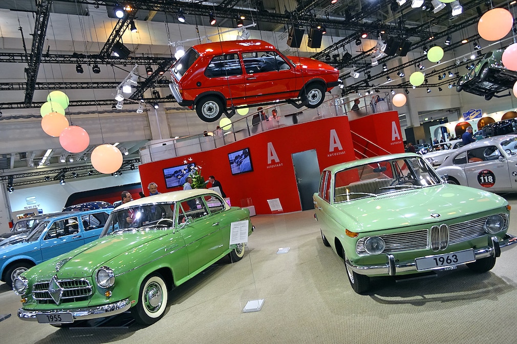 Borgward Isabella und  BMW   über allem schwebt der  VW Golf