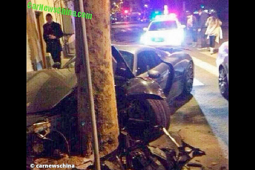 Porsche 918 Crash