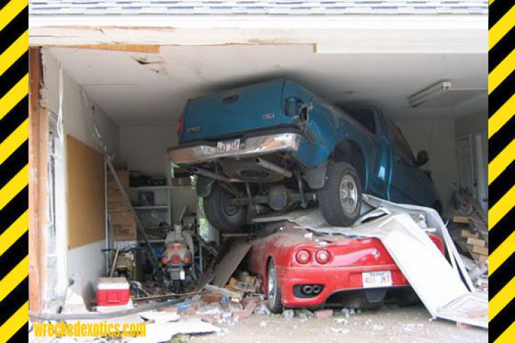 Supercar Crash Unfall Ferrari