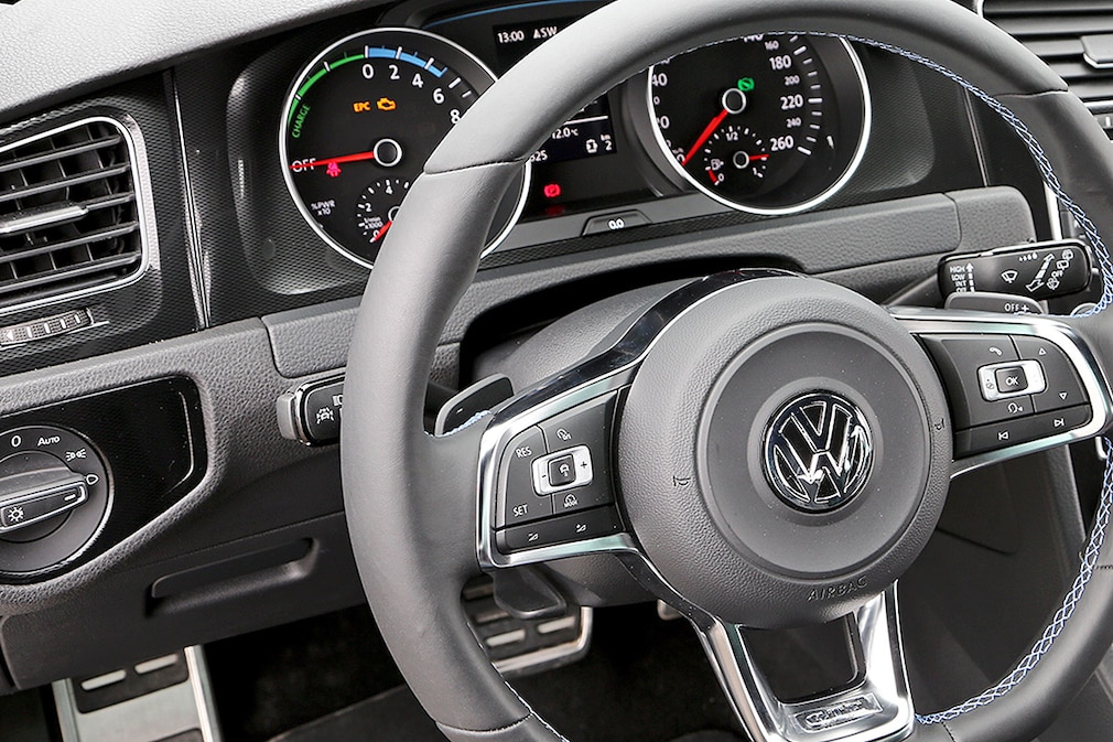 VW Golf GTE