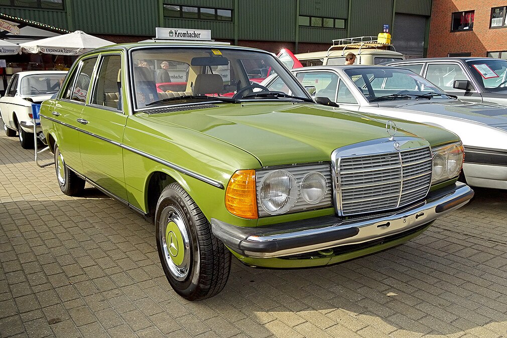 Mercedes 230 E W 123