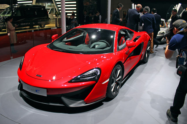 Video Mclaren 540c Shanghai 2015 Autobild De