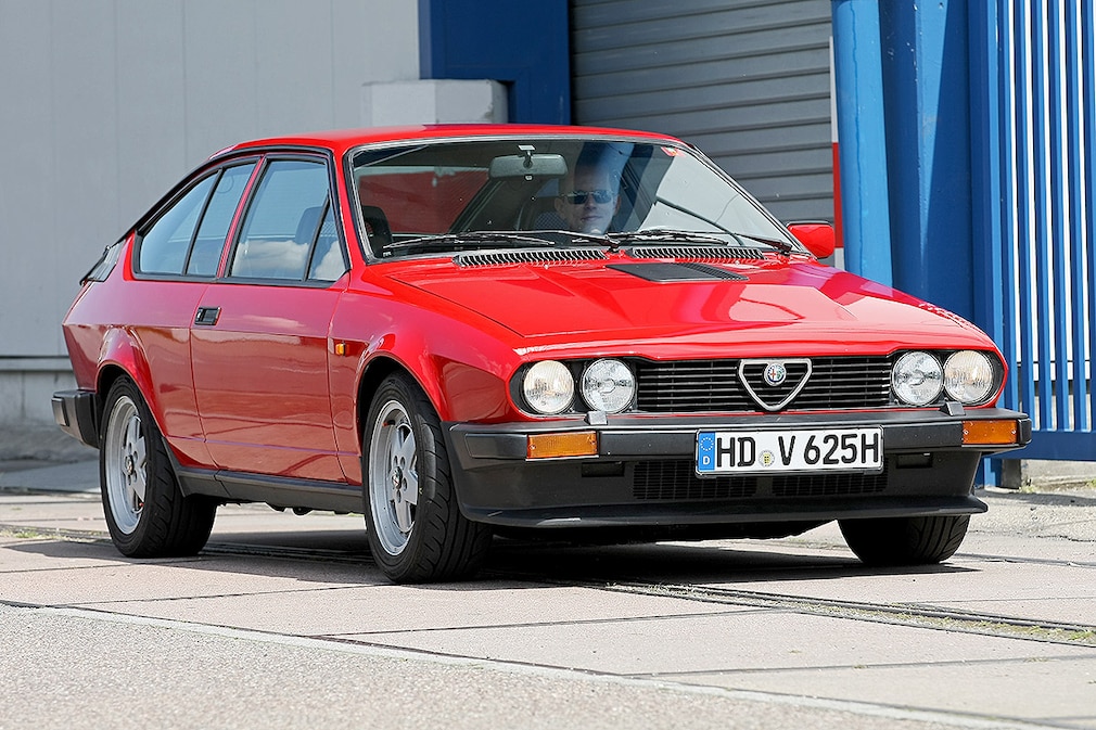 Alfa Romeo GTV 6 2.5