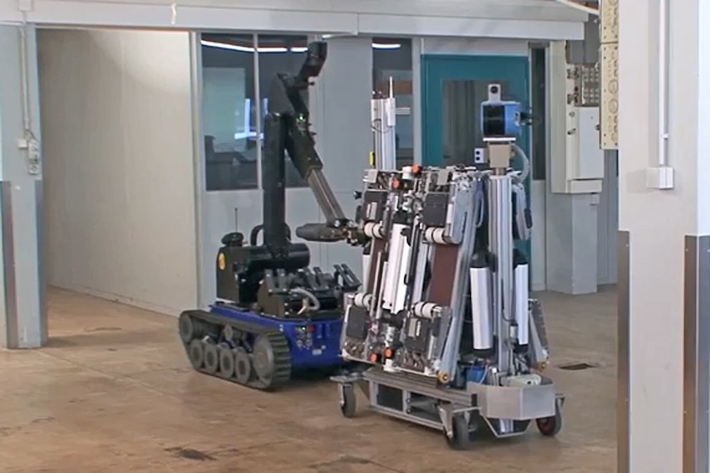 Avert Roboschwarm parkt Autos um