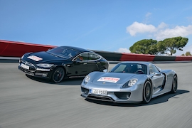 Porsche 918 Spyder Tesla Model S P85D
