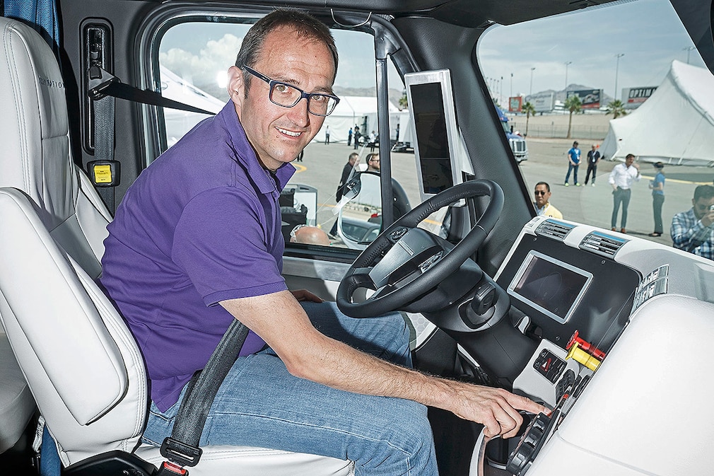 Mercedes Freightliner Inspiration Truck