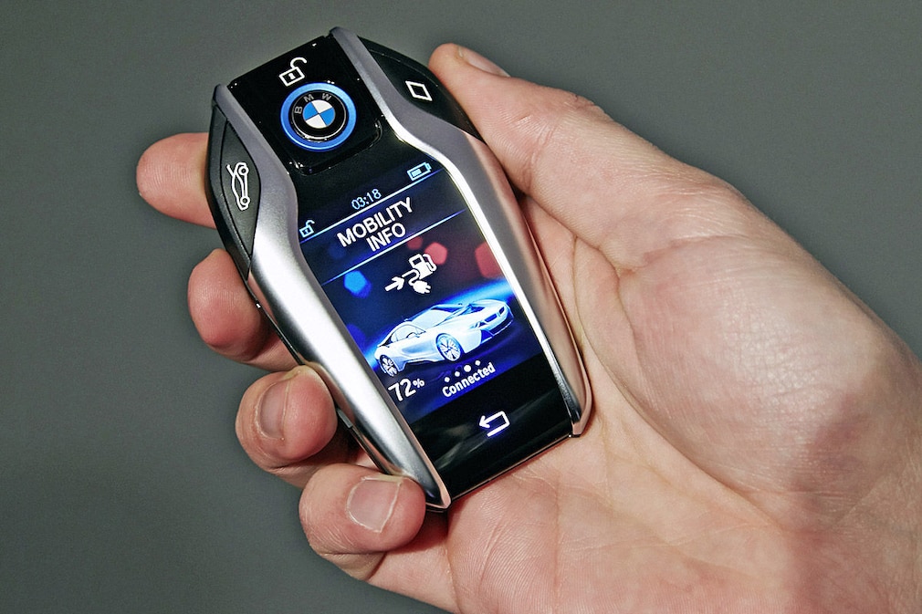 Smartwatches und Apps: Das Auto am Handgelenk