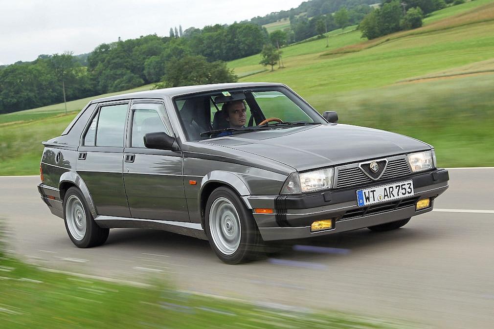 Alfa Romeo 75 3.0 V6 America Alfa Romeo 75 3.0 V6 America