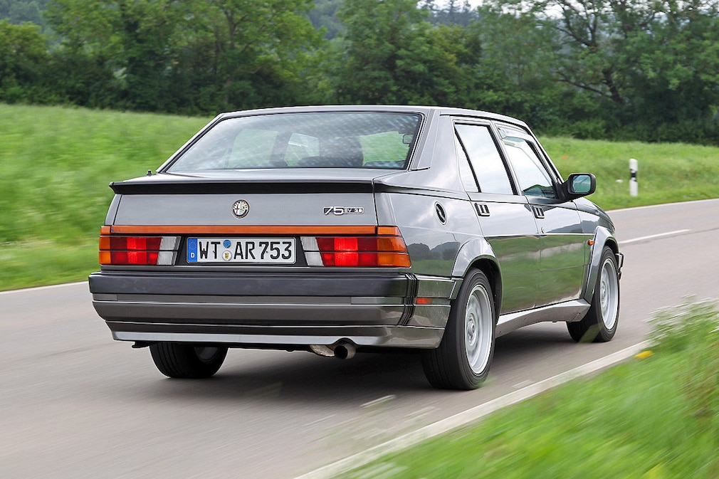 Alfa Romeo 75 3.0 V6 America Alfa Romeo 75 3.0 V6 America