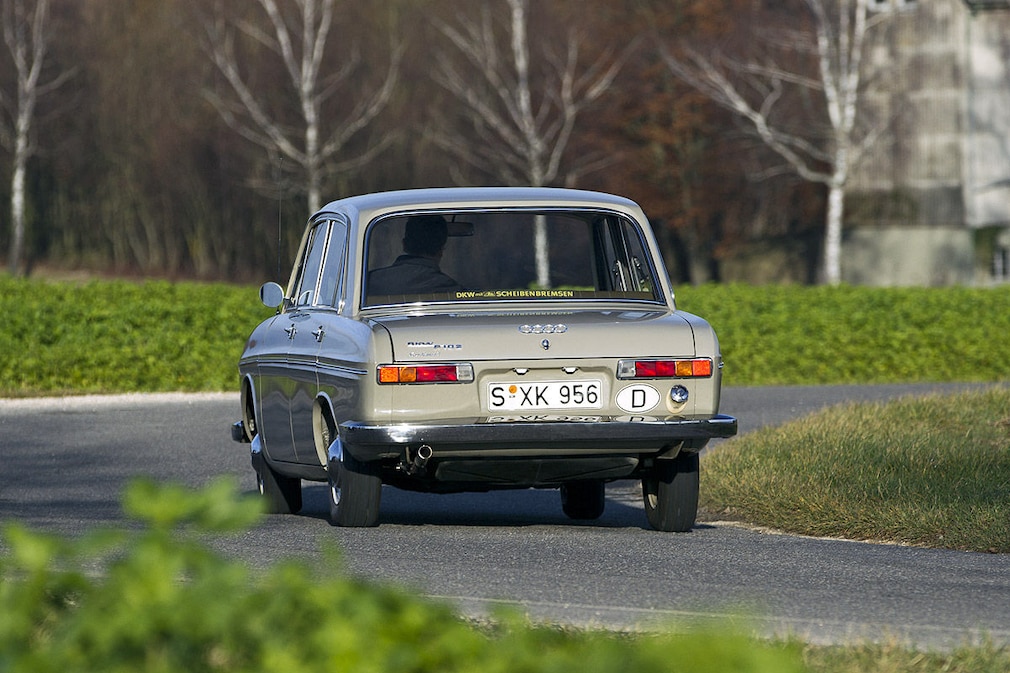 DKW F 102 (1965) DKW F 102 (1965)