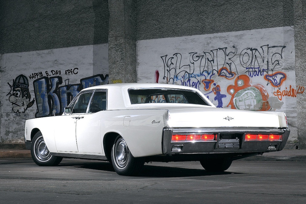 Lincoln Continental (1966) Lincoln Continental (1966)