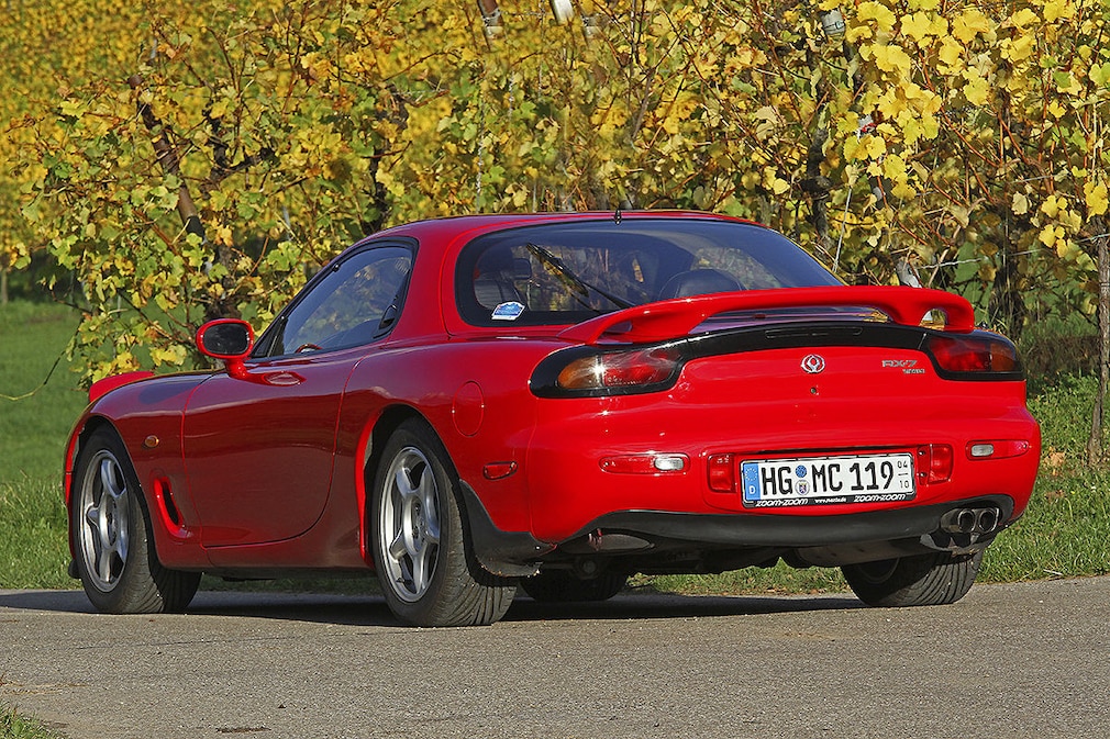 Mazda RX-7 (FD) Mazda RX-7 (FD)