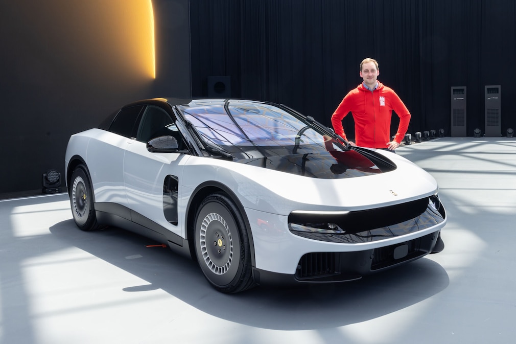 Ferrari Luce
