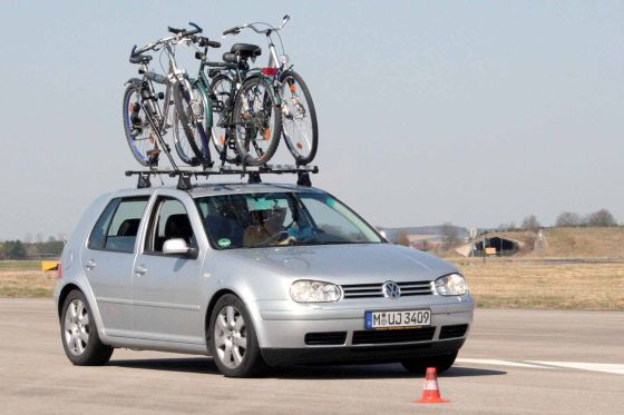 cleaned transport auto pkw fahrradträger gepäckträger radtour
