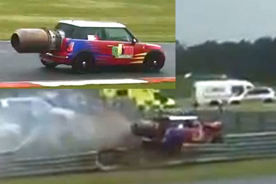 Mini mit Jetantrieb: Crash in Snetterton