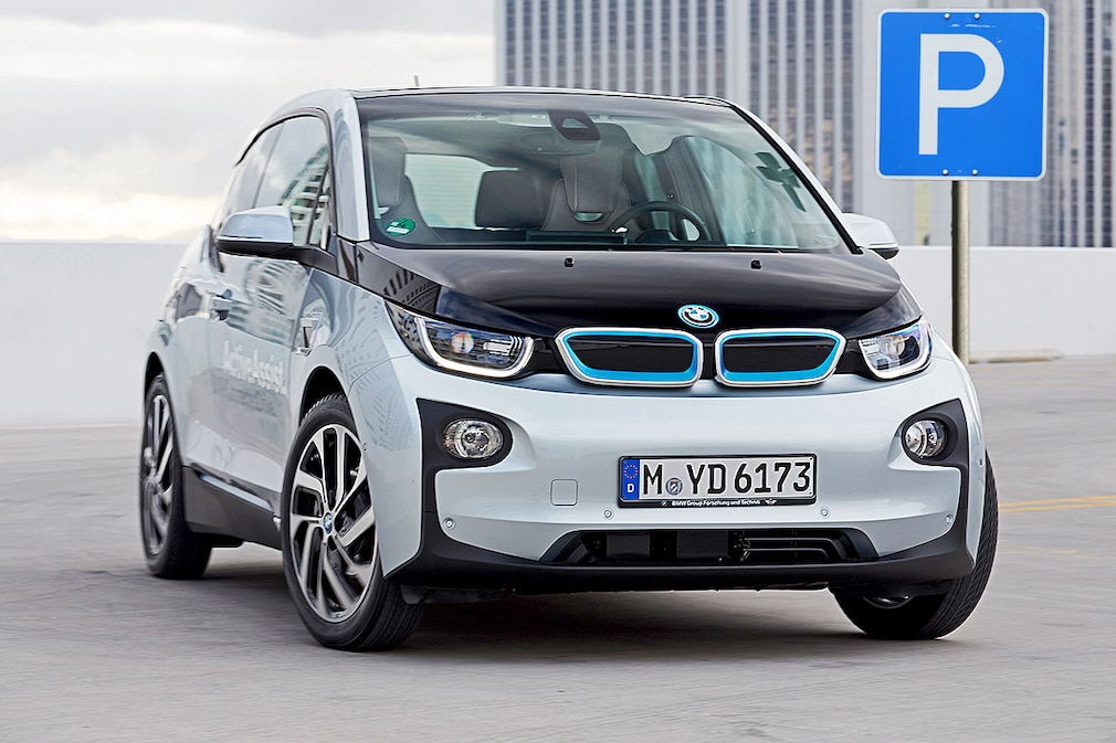 BMW ConnectedDrive intelligente Parkplatzsuche