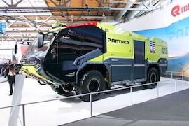 Feuerwehrfahrzeug Panther von Rosenbauer