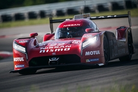Nissan GT-R LM NISMO LE MANS RENNWAGEN