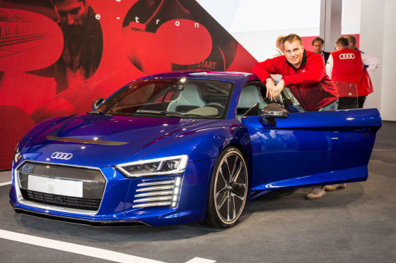 Audi R8 e-tron Generation II 2015: Sitzprobe