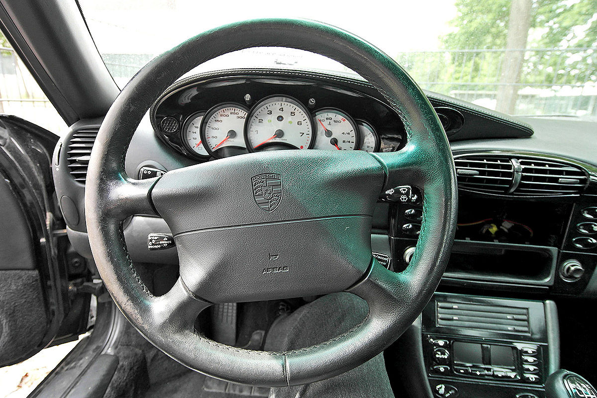 Porsche 911 Carrera 4