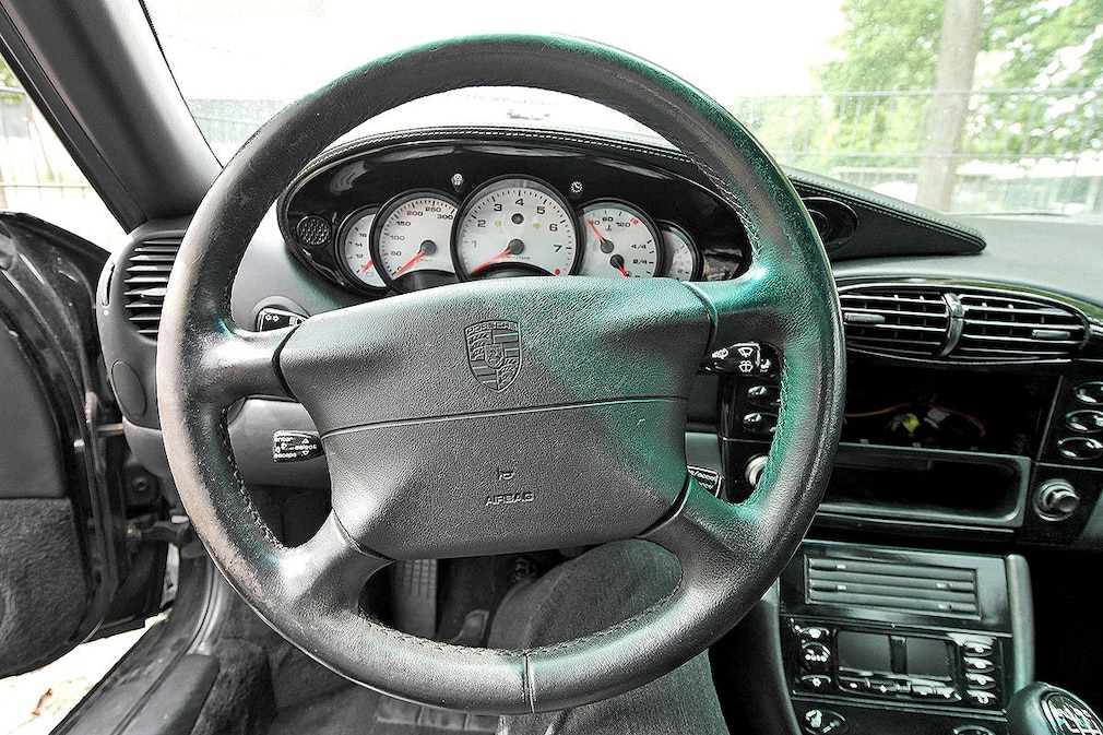 Porsche 911 Carrera 4
