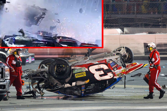 Heftiger Unfall bei NASCAR-Rennen