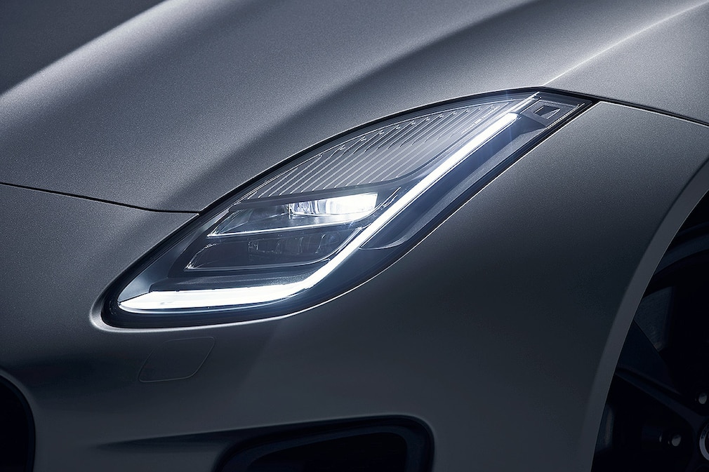 Jaguar F-Type 400 SPORT