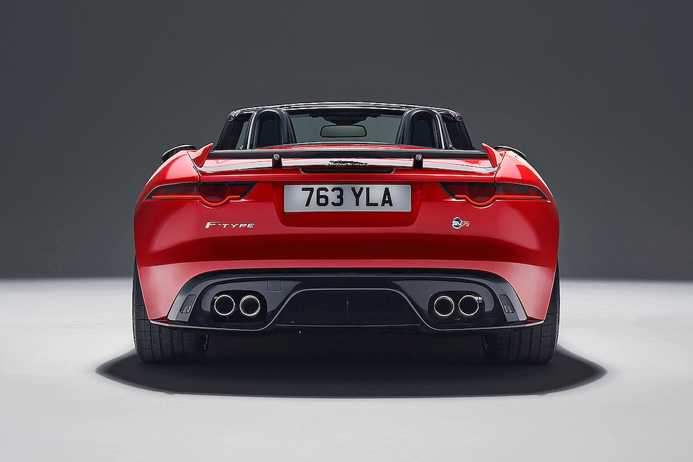 Jaguar F-Type SVR