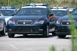 Italienische Polizei fährt Seat Leon