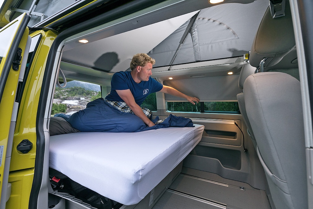 VW Bus T6 California Beach Camper