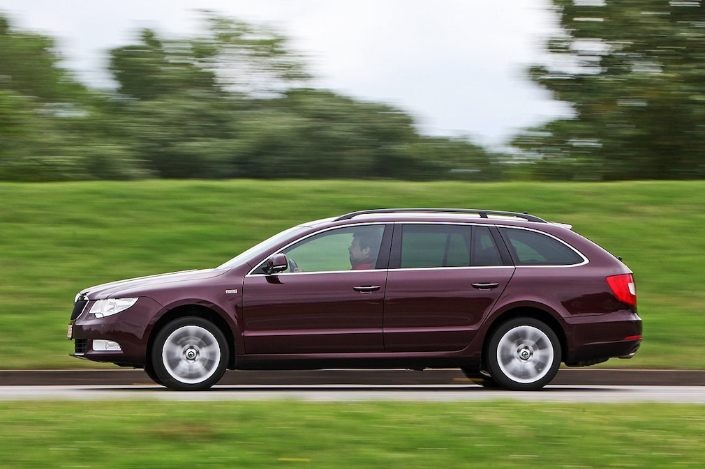 Skoda Superb 2.0 TDI Combi DSG