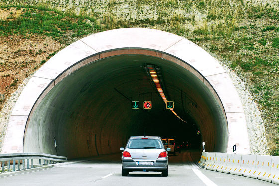 Im Tunnel wenden 40 Euro Bußgeld und 1 Punkt in Flensburg