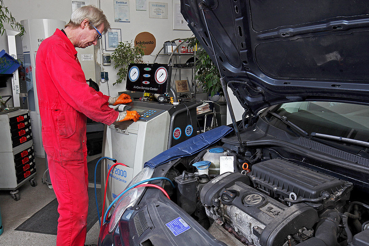 Klimaanlage im Auto: Reinigung, Wartung, Funktion - AUTO BILD